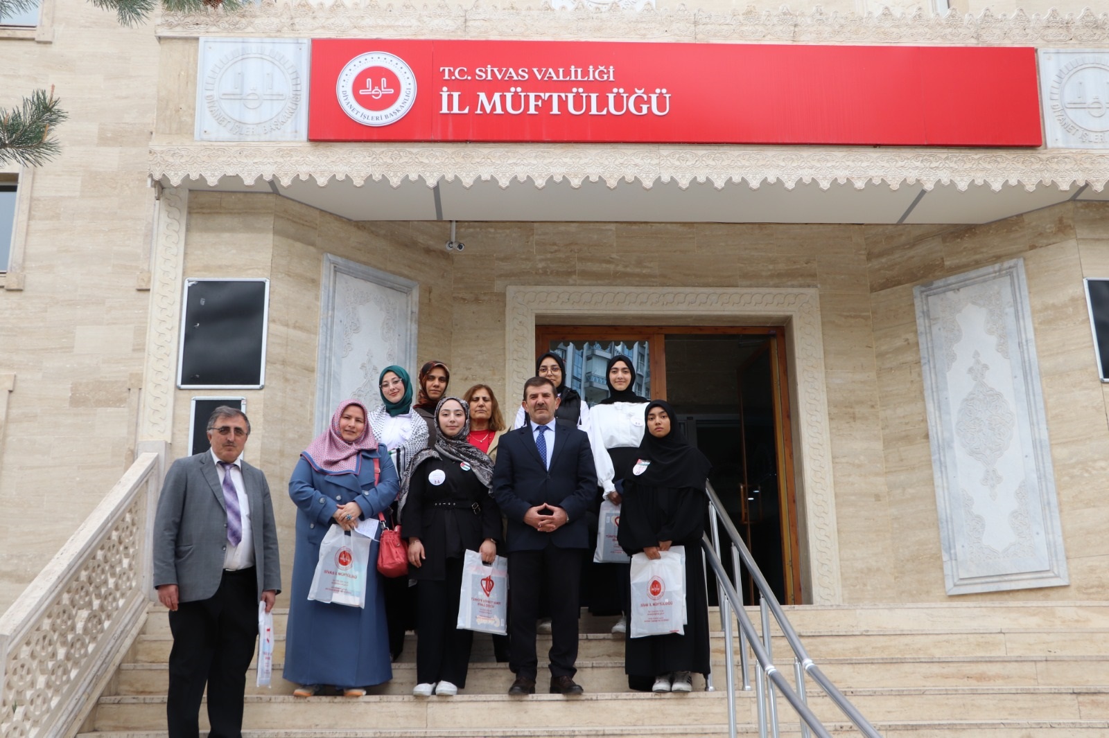 İmam Hatipli Öğrencilerden Gazze İçin Büyük Destek İmam Hatipli Öğrencilerden Gazze İçin Büyük Destek