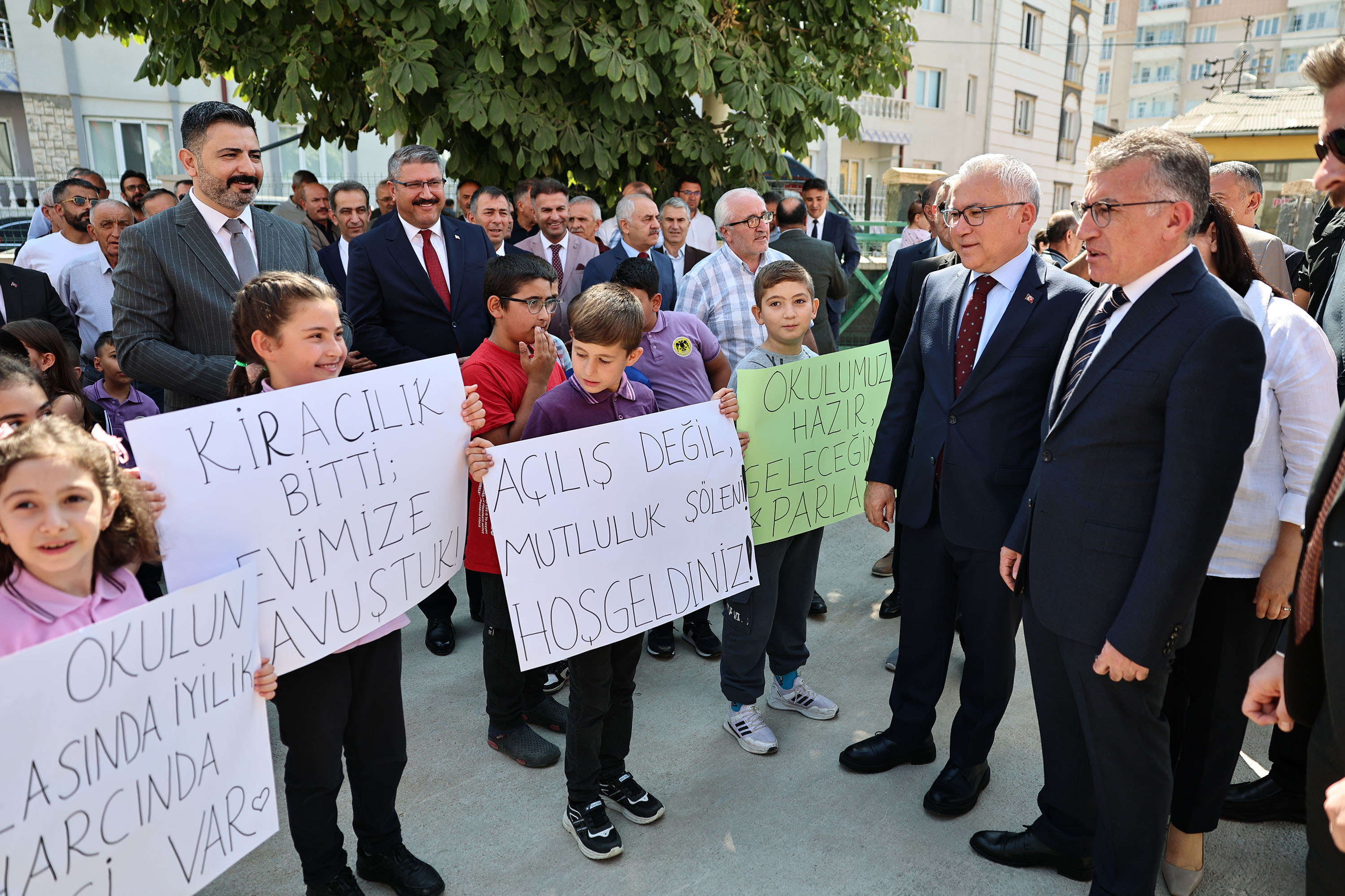 Burhan Haksever İlkokulu Açıldı Burhan Haksever İlkokulu Açıldı