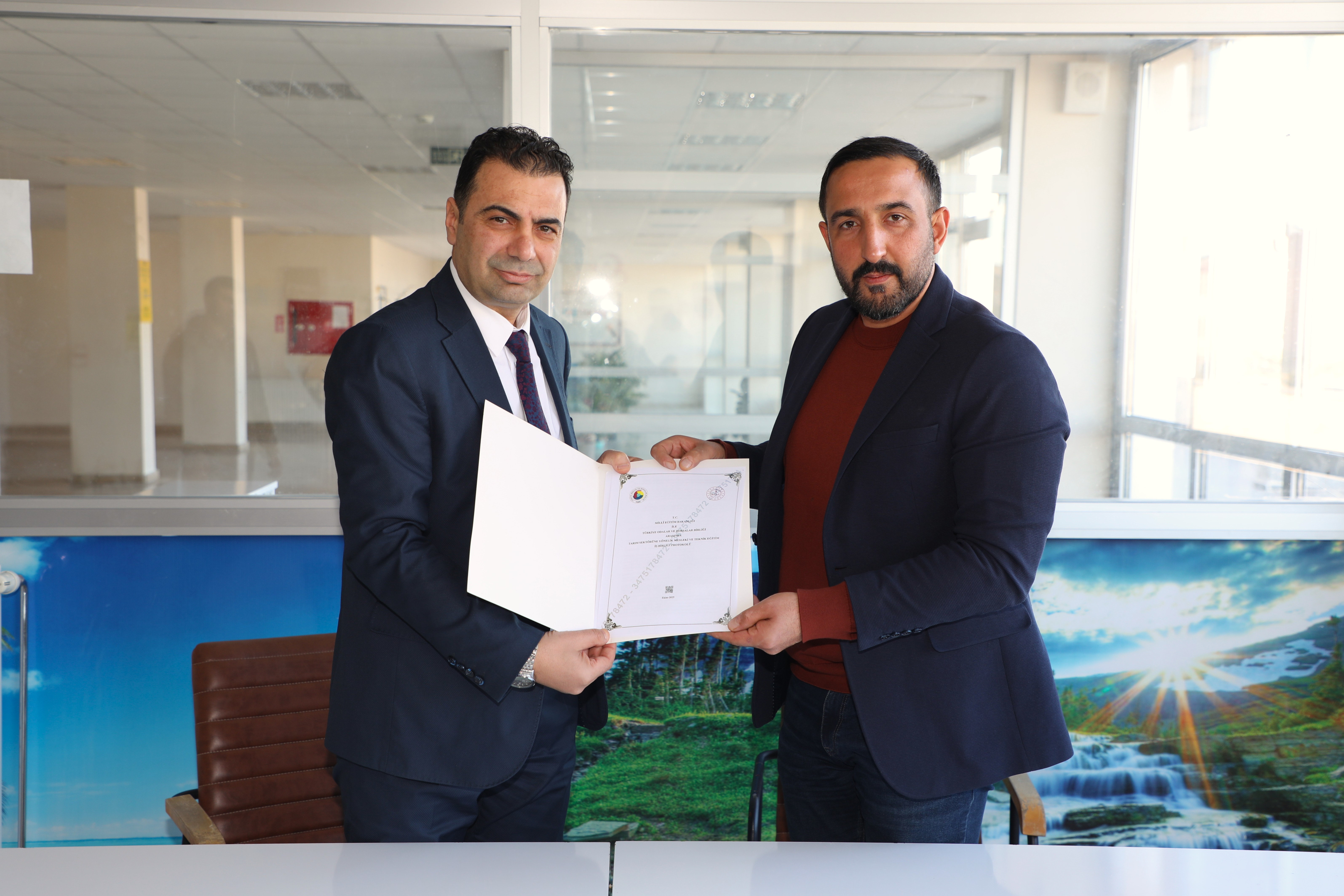 Genç Çiftçiler Yetişiyor: Sivas’ta Tarım Eğitimi İçin Güçlü İş Birliği Genç Çiftçiler Yetişiyor: Sivas’ta Tarım Eğitimi İçin Güçlü İş Birliği