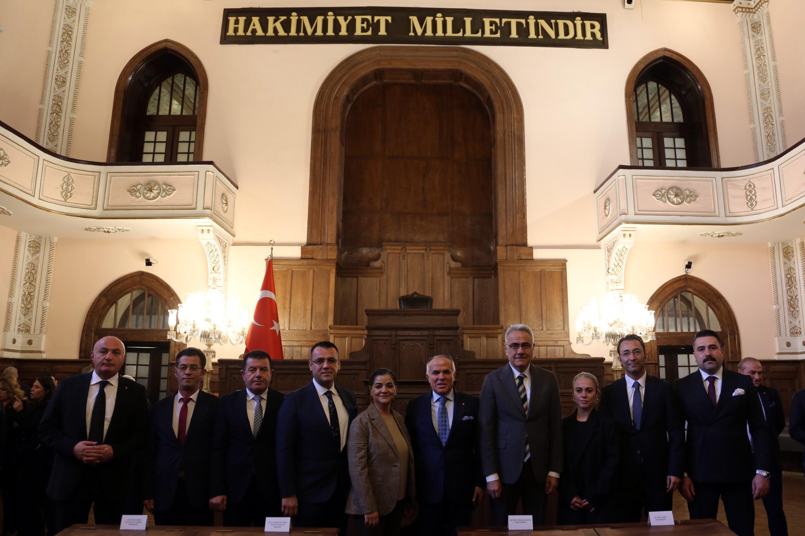 Cumhuriyeti Kuran Şehirler Projesi Ankara’da Taçlandı. Cumhuriyeti Kuran Şehirler Projesi Ankara’da Taçlandı.