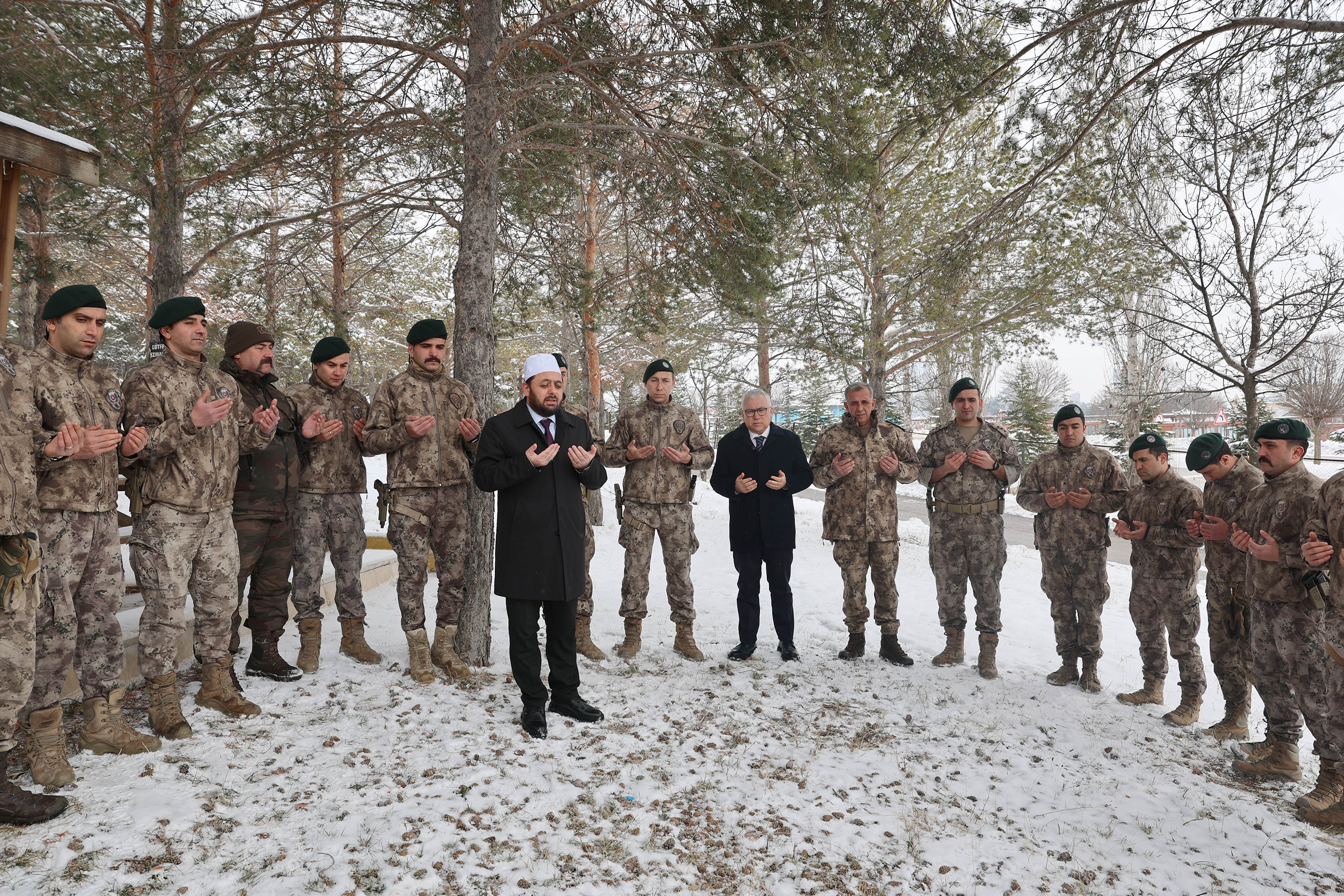 PÖH Timleri Suriye'ye Dualarla Uğurlandı