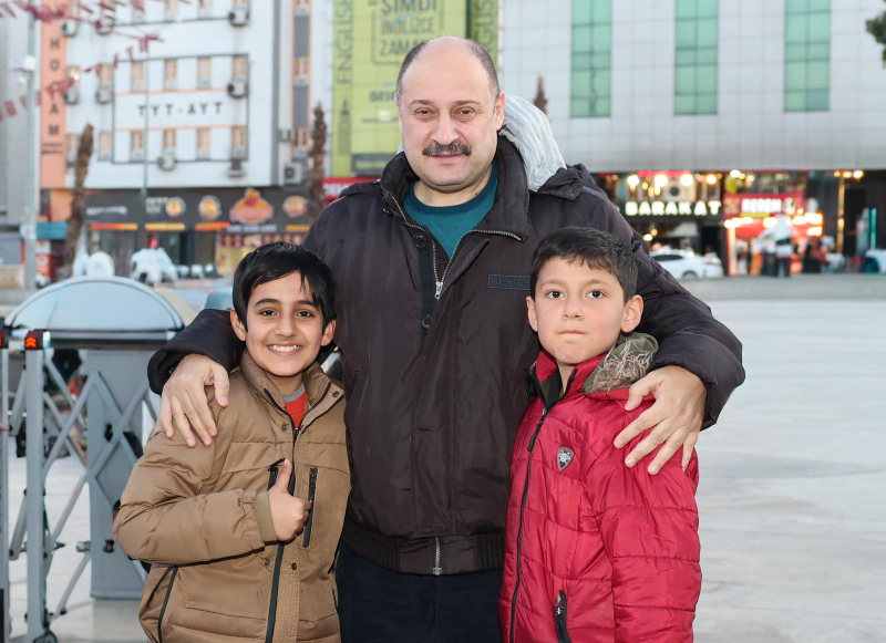 BAŞKAN GÜLPINAR, İFTAR ÇADIRINDA VATANDAŞLARLA BULUŞTU