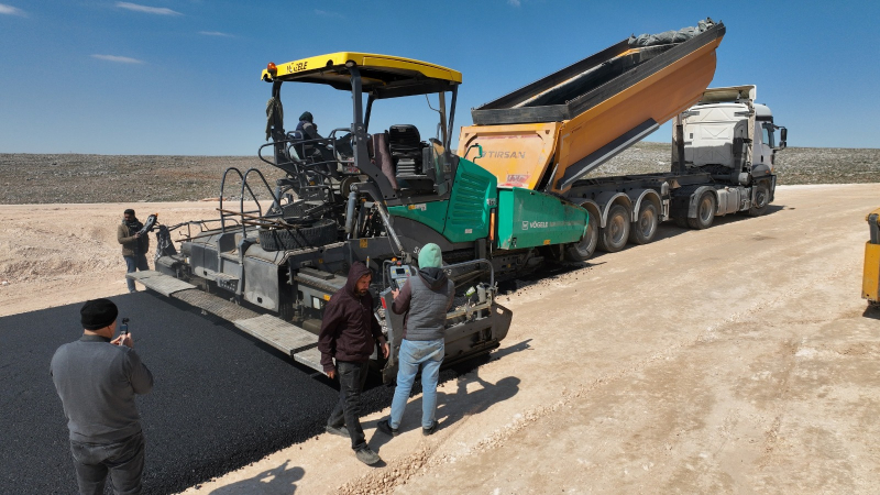 HALFETİ–BOZOVA GRUP YOLUNDAKİ ASFALT ÇALIŞMALARINDA SONA GELİNDİ