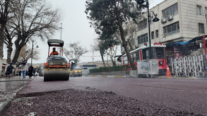 DİVANYOLU’NDA İKİNCİ ETAP ASFALT ÇALIŞMALARI TAMAMLANDI
