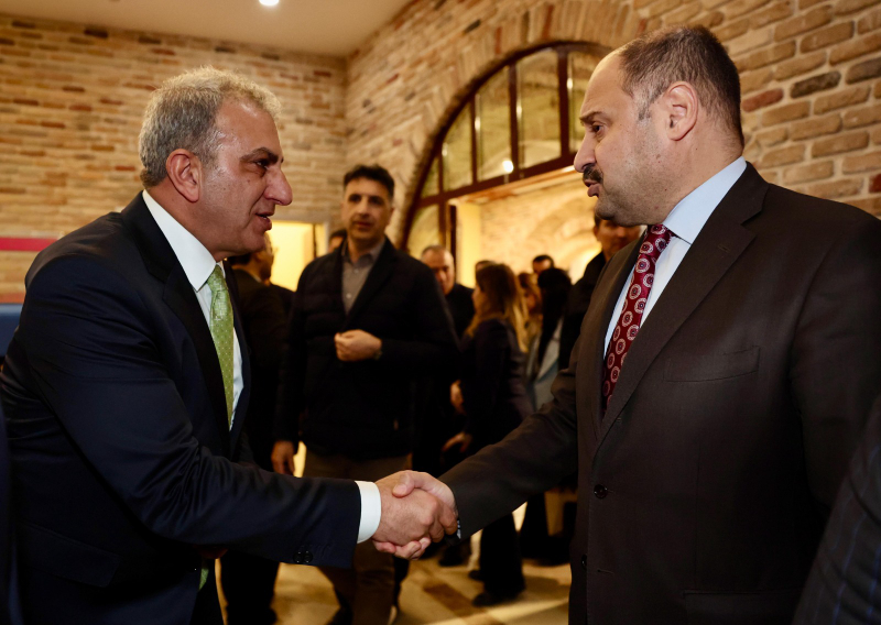 BAŞKAN GÜLPINAR, İLÇE BELEDİYE BAŞKANLARI VE MECLİS ÜYELERİYLE İFTARDA BULUŞTU