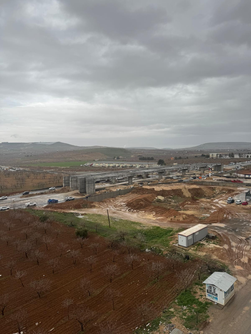 Karaköprü–Diyarbakır Yolundaki Kavşak Çalışması Bitmiyor: Vatandaş Tepkili