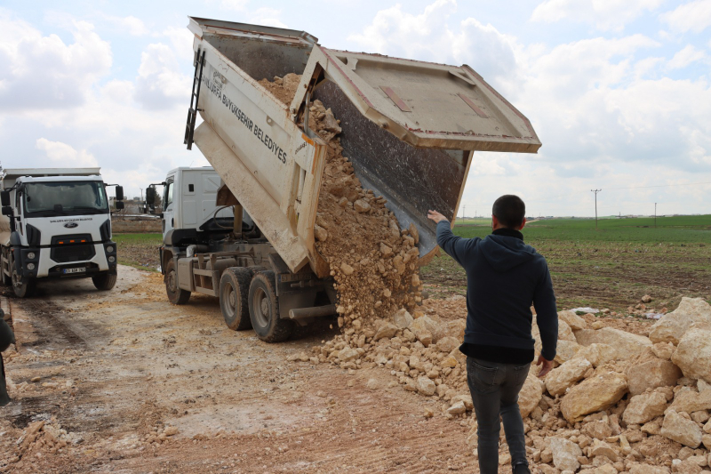 BÜYÜKŞEHİR, VİRANŞEHİR KIRSALINDA SEL HASARINI ONARIYOR