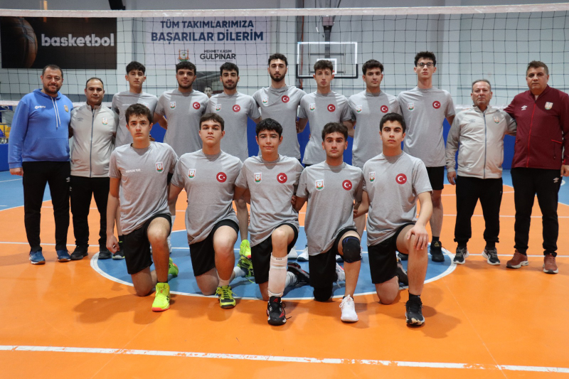 BÜYÜKŞEHİR BELEDİYESİ GENÇ ERKEKLER VOLEYBOL TAKIMI ÇEYREK FİNALLERE HAZIRLANIYOR