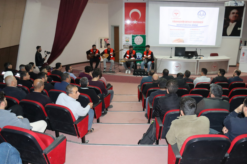 ŞANLIURFA’DA DENETİMLİ SERBESTLİK KAPSAMINDAKİ VATANDAŞLAR VE SAĞLIK ÇALIŞANLARINA MİNİ KONSER