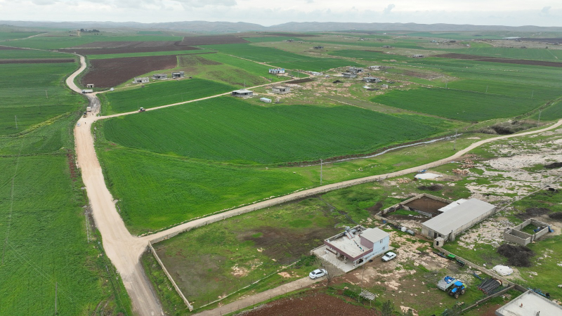 EYYÜBİYE KIRSALINDA YOLLAR DAHA GÜVENLİ OLUYOR