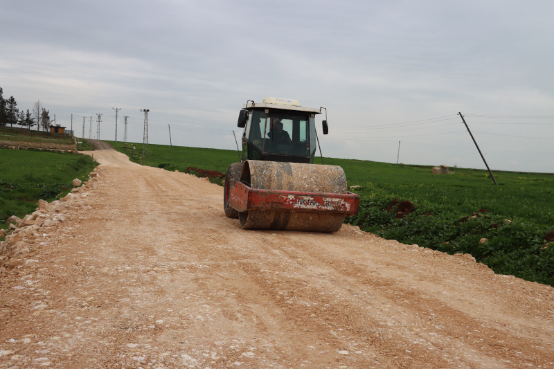 EYYÜBİYE KIRSALINDA YOLLAR DAHA GÜVENLİ OLUYOR