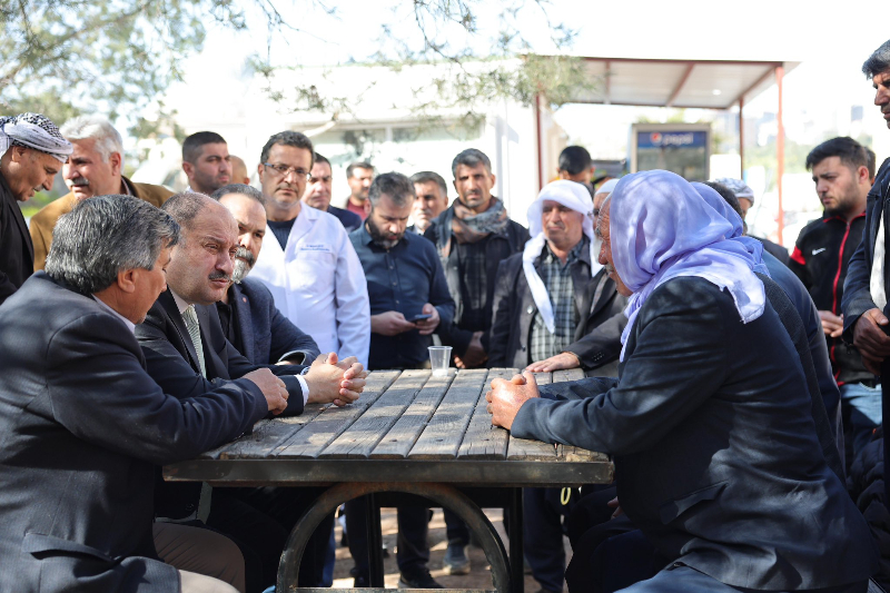 Başkan Gülpınar’dan Yaralı Öğrenciye Geçmiş Olsun Ziyareti