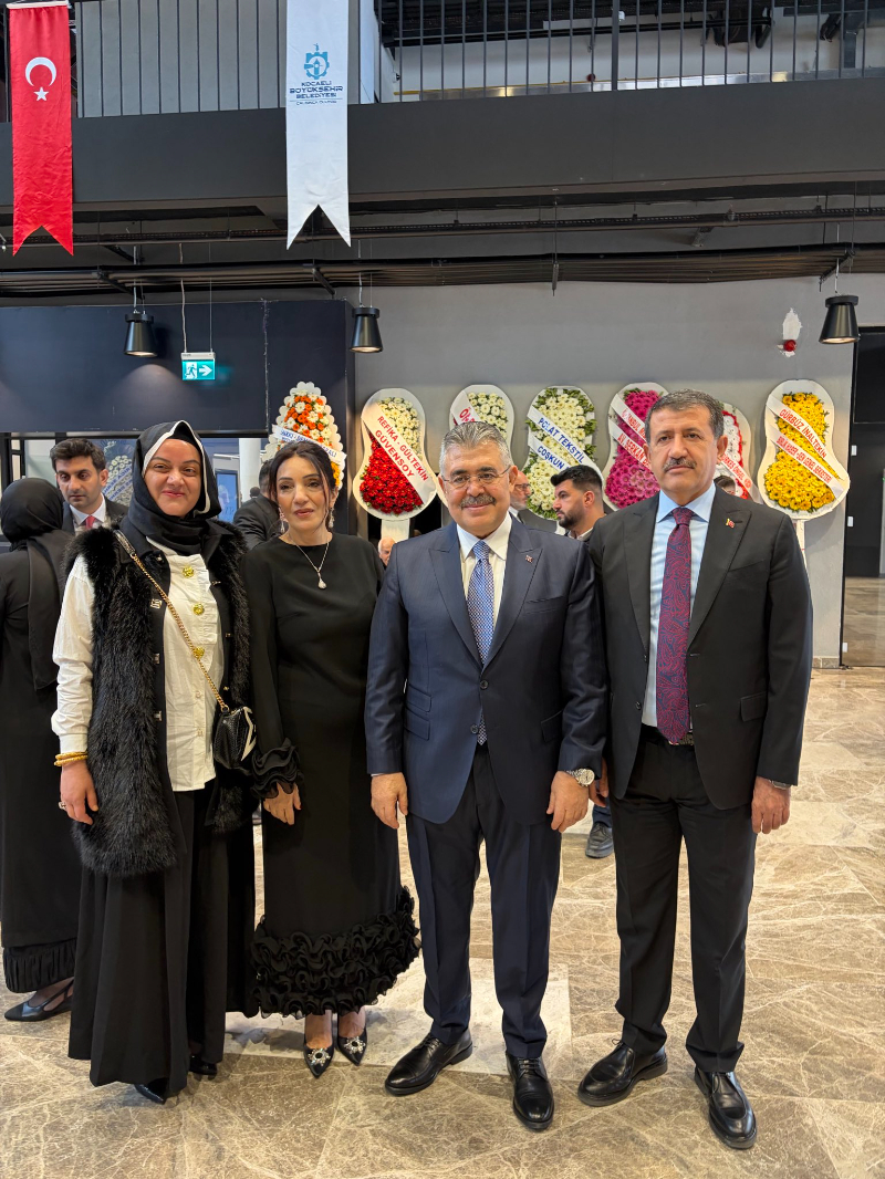 Mehmet Ekinci, Tipioğlu ailesinin mutlu gününe katıldı