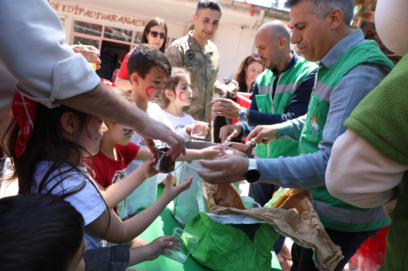 HALİLİYE’DE MİNİKLER 23 NİSAN COŞKUSUNU YAŞADI