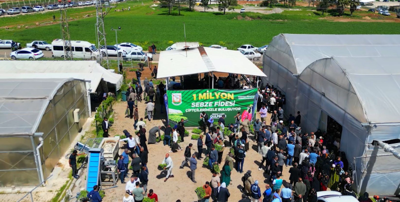 BÜYÜKŞEHİR, 1 MİLYON FİDE DAĞITARAK ÜRETİCİYİ DESTEKLEDİ