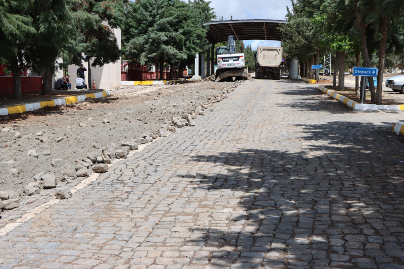 YENİ ASRİ MEZARLIKTA SICAK ASFALT ÇALIŞMASI YAPILACAK