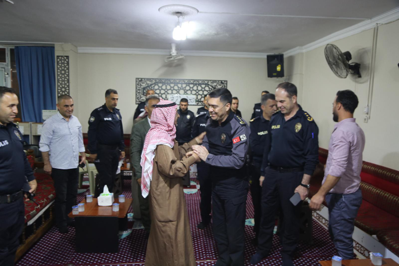 Şanlıurfa’da İnsanlık Ölmedi Dedirten Kahramanlık: Canı Pahasına Kurtardı, Emniyet Müdürü Aileyi Yalnız Bırakmadı