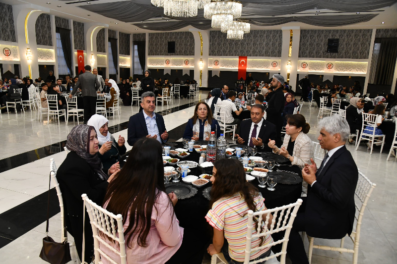 Şanlıurfa’da "Güçlü Aile" Vurgusu: Vali Şıldak Nikah Şahidi Oldu