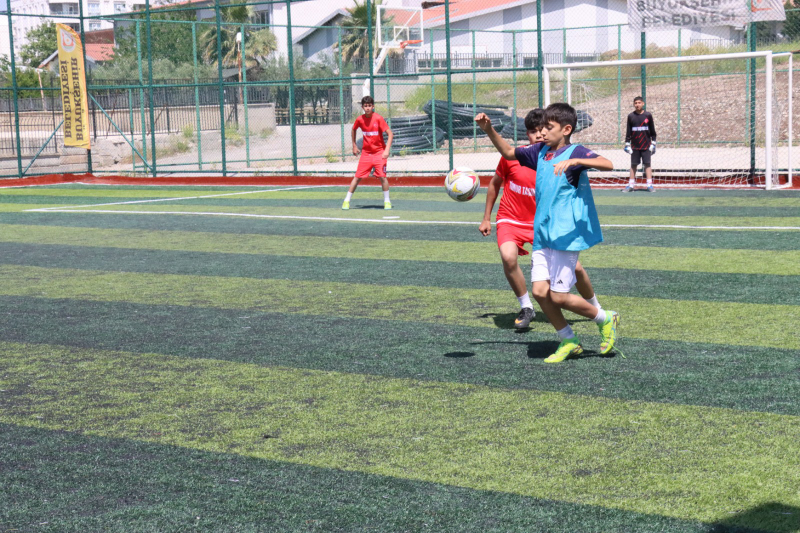 BÜYÜKŞEHİR’DEN OKULLARARASI FUTBOL TURNUVASI