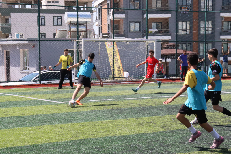 BÜYÜKŞEHİR’DEN OKULLARARASI FUTBOL TURNUVASI
