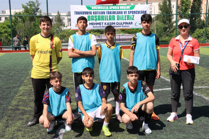 BÜYÜKŞEHİR’DEN OKULLARARASI FUTBOL TURNUVASI
