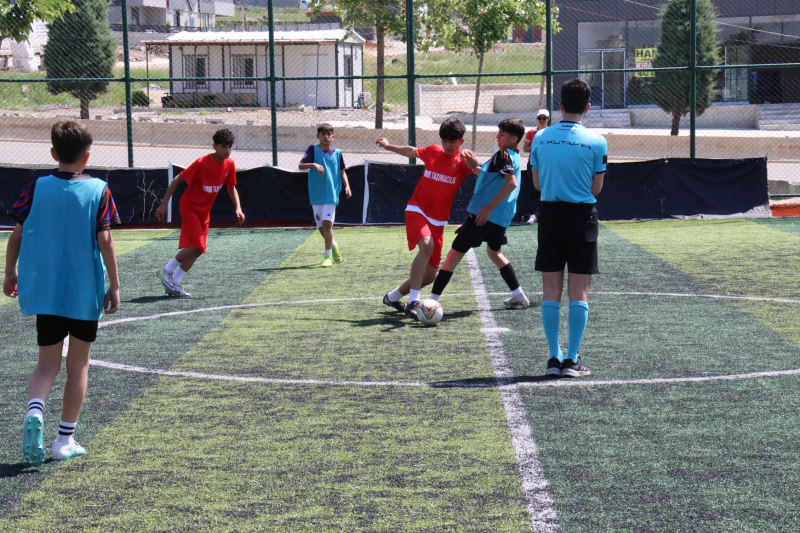 BÜYÜKŞEHİR’DEN OKULLARARASI FUTBOL TURNUVASI