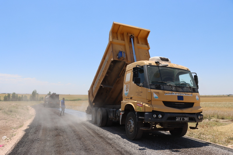 BÜYÜKŞEHİR, EYYÜBİYE KIRSALINDA YOL STANDARTLARINI YÜKSELTİYOR