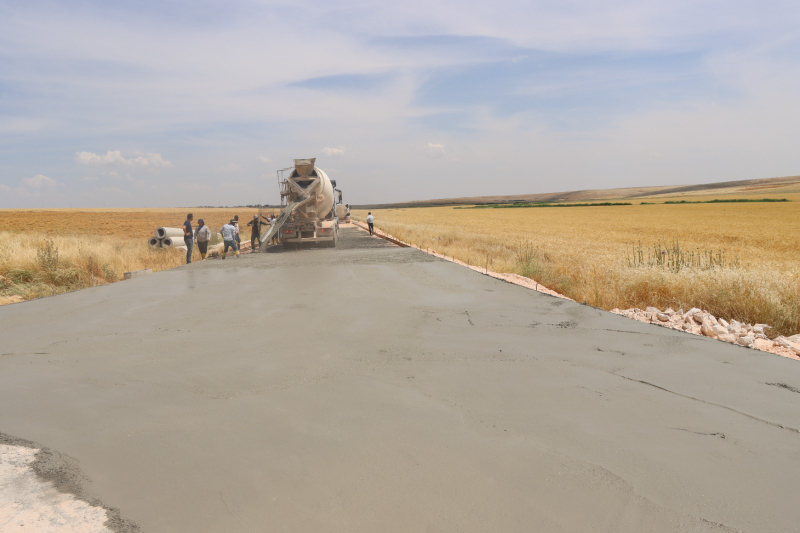 BÜYÜKŞEHİR, 3 İLÇEYİ BETON YOLLA BİRBİRİNE BAĞLIYOR