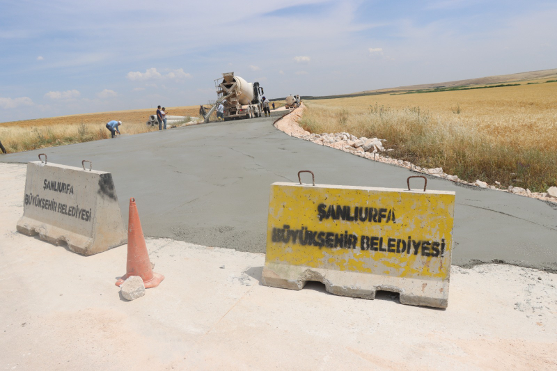 BÜYÜKŞEHİR, 3 İLÇEYİ BETON YOLLA BİRBİRİNE BAĞLIYOR