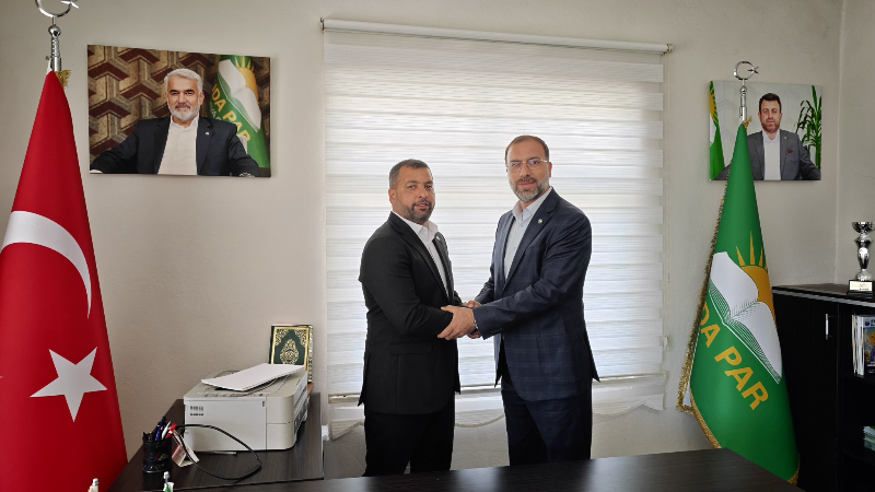HÜDA PAR Siverek’te Bayrak Değişimi: Yeni Başkan Celal Öztürk Oldu! HÜDA PAR Siverek’te Bayrak Değişimi: Yeni Başkan Celal Öztürk Oldu!