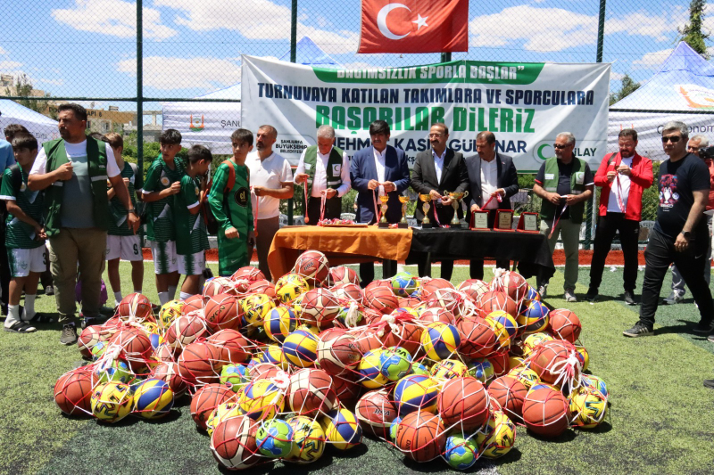 BAĞIMSIZLIK SPORLA BAŞLAR” FUTBOL TURNUVASI SONA ERDİ