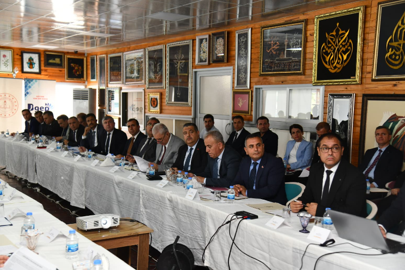 HALFETİ’DE İL EĞİTİM DEĞERLENDİRME TOPLANTISI GERÇEKLEŞTİRİLDİ