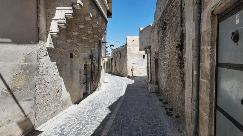 ŞANLIURFA’NIN TARİHİ SOKAKLARI ŞİMDİ DAHA DA AYDINLIK OLACAK