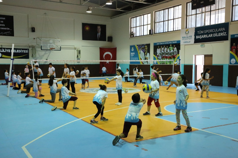 HALİLİYE’DE YAZ SPOR OKULLARI İÇİN KAYIT DÖNEMİ BAŞLADI