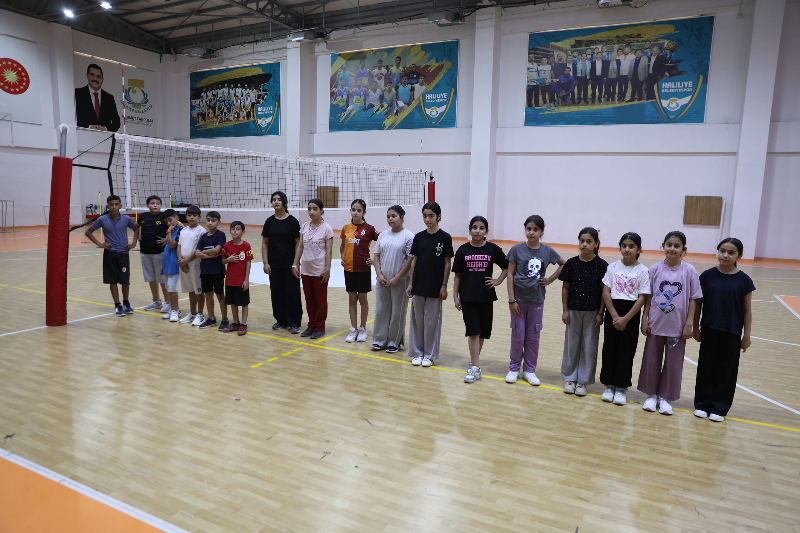 HALİLİYE BELEDİYESİ GELECEĞİN BASKETBOLCULARINI YETİŞTİRİYOR