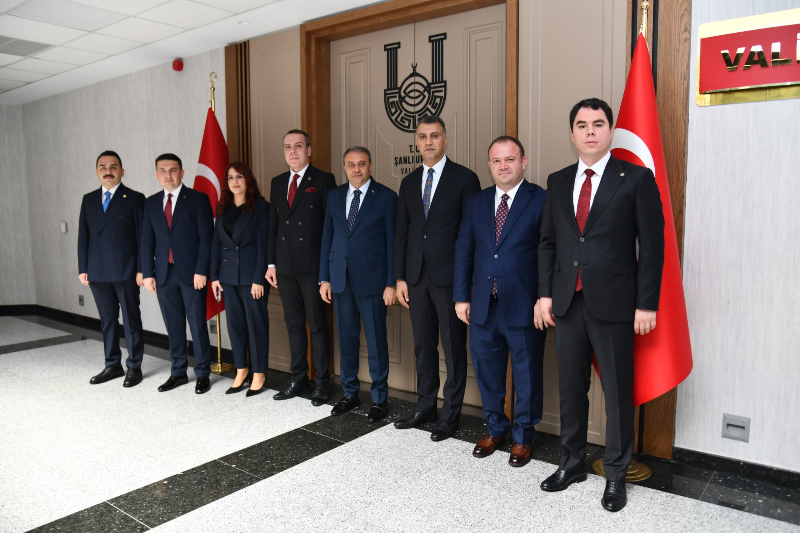 Şanlıurfa’da Mülki İdarede Görev Değişimi: Yeni İsimler Görevlerine Başladı Şanlıurfa’da Mülki İdarede Görev Değişimi: Yeni İsimler Görevlerine Başladı