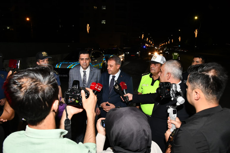 ŞANLIURFA’DA “ Vali Şıldak ve Emniyet Müdürü Aksoy Sahaya İndi: Şanlıurfa’da Kapsamlı “Güvenli Şehir” Denetimi” UYGULAMASI ŞANLIURFA’DA “ Vali Şıldak ve Emniyet Müdürü Aksoy Sahaya İndi: Şanlıurfa’da Kapsamlı “Güvenli Şehir” Denetimi” UYGULAMASI