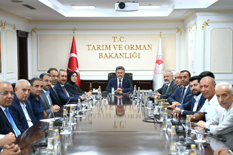 Şanlıurfa’nın Tarım ve Ticaret Talepleri Bakan Yumaklı’ya İletildi Şanlıurfa’nın Tarım ve Ticaret Talepleri Bakan Yumaklı’ya İletildi