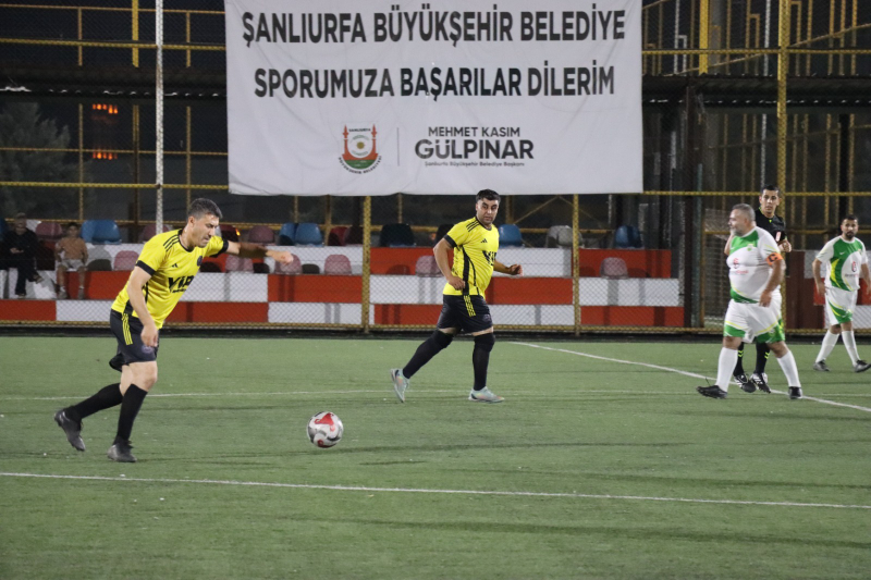 BÜYÜKŞEHİR’DEN 35 YAŞ ÜSTÜ MASTERLER FUTBOL TURNUVASI