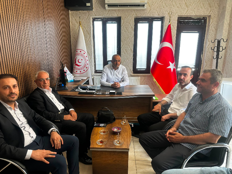 Milletvekili Ferit Şenyaşar’dan Karaköprü’de Ziyaret Turu