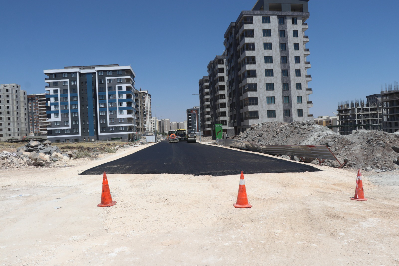 BÜYÜKŞEHİR, SEYRANTEPE’YE YENİ BİR YOL DAHA KAZANDIRIYOR