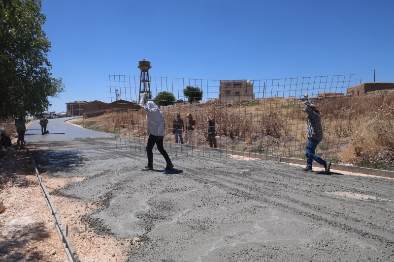 BÜYÜKŞEHİR’İN BETON YOL ATAĞI DEVAM EDİYOR: 11,5 KİLOMETRE TAMAMLANDI