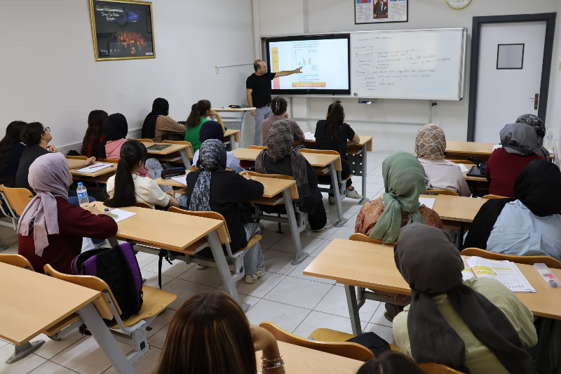 HALİLİYE BELEDİYESİ GENÇLERİN GELECEĞİNE REHBER OLUYOR HALİLİYE BELEDİYESİ GENÇLERİN GELECEĞİNE REHBER OLUYOR