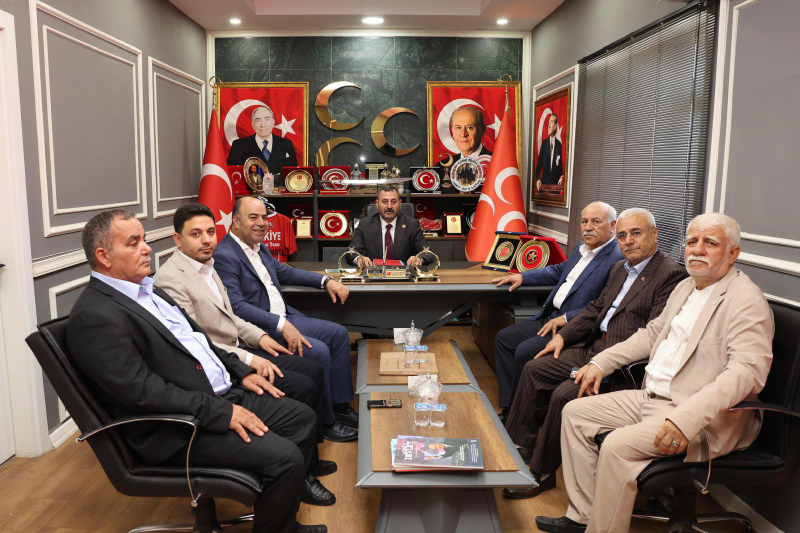 Karaköprü'de Siyaset Hareketlendi: Nihat Çiftçi'den MHP'ye Ziyaret "Yeni Sinyal mi?" Sorularını Akıllara Getirdi