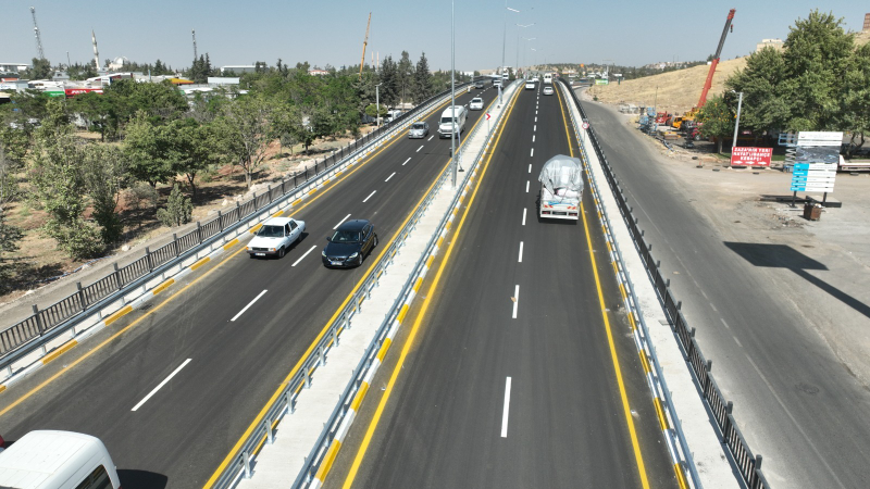 EVREN SANAYİ SİTESİ KATLI KÖPRÜLÜ KAVŞAĞI TAMAMLANDI, ARAÇ GEÇİŞLERİ BAŞLADI