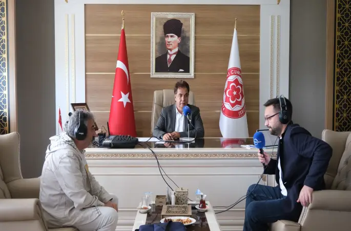 Sivas Cumhuriyet Üniversitesi Rektörü Prof. Dr. Ahmet Şengönül, TRT Erzurum Radyosu’nda