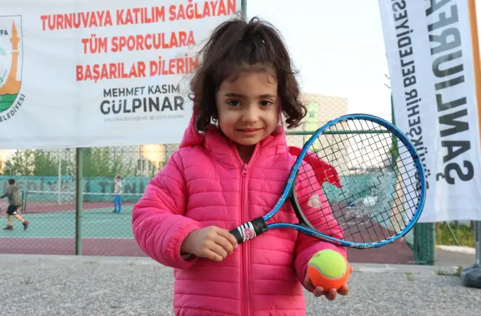 23 NİSAN TENİS TURNUVASI BAŞLADI