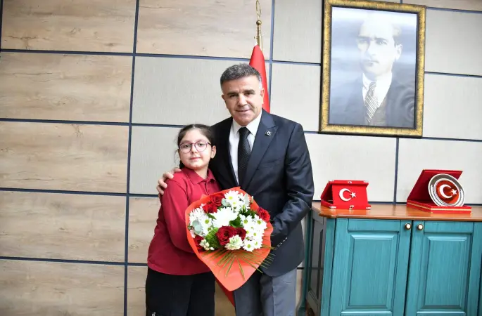 23 Nisan’da Minik Zeynep İl Milli Eğitim Müdürü Koltuğuna Oturdu