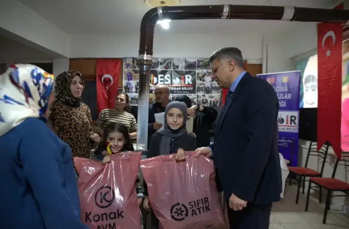 Sivas’ta Yardım Eli Minik Kalplere Dokundu