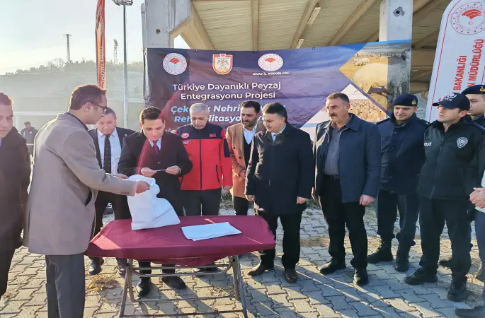 Yıldızeli İlçesinde Koyun ve Koç Dağıtım Töreni Düzenlendi